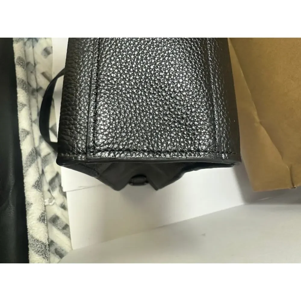 Coach NYC Apple Signature Canvas Tote Crossbody  Leather Detachable Strap